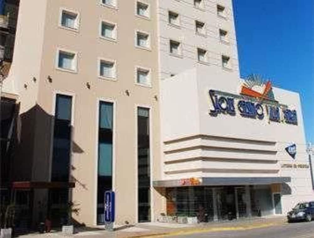 Howard Johnson Villa Maria Hotel Y Casino Экстерьер фото